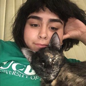 Meet your Posher, Fernanda